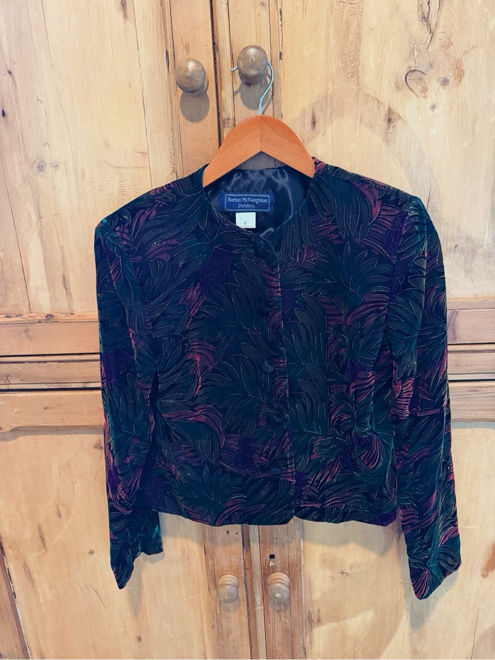 Norton McNaughton Petite Vintage Velvet Multi-Color Cropped Blazer (Size 6)